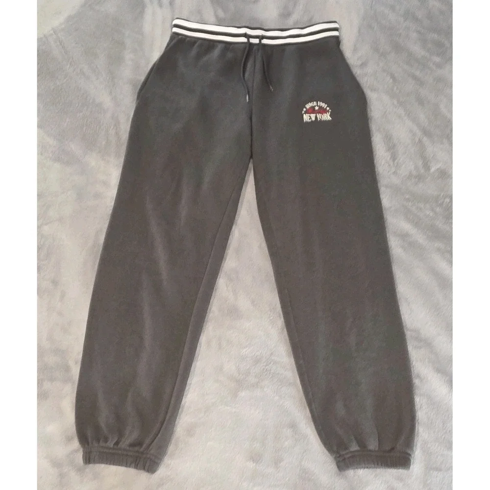 Cult Favorite Brooklyn New‎ NY 1991 Light Gray Sweatpants Size Medium